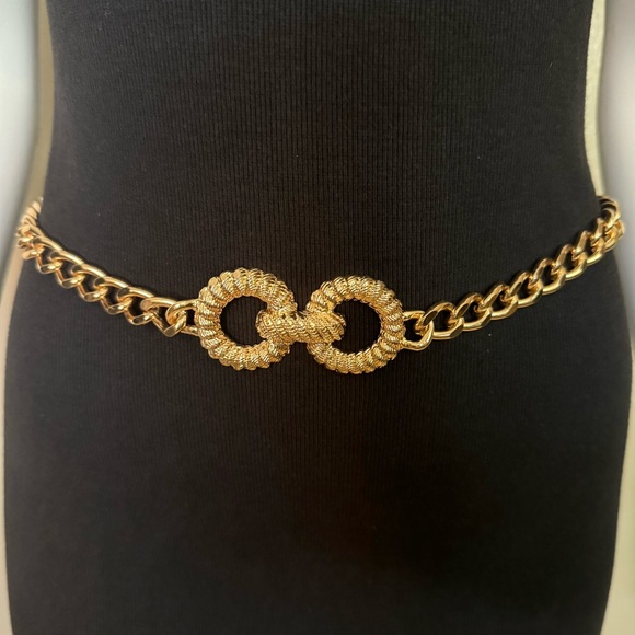 Gold tone metallic circle buckle chain belt - Picture 1 of 9